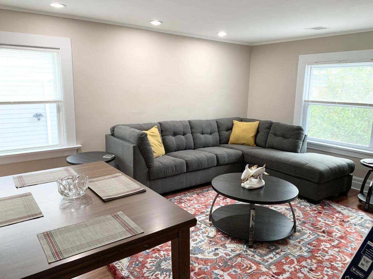 Newly Renovated 2 Bedroom Downtown Apt, Family Getaway. Montclair Dış mekan fotoğraf