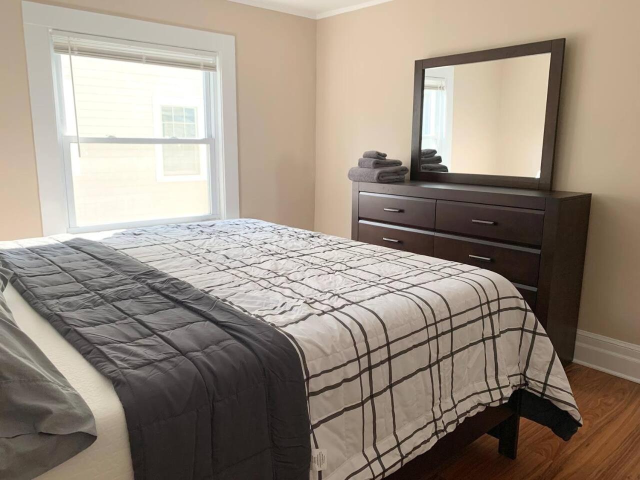 Newly Renovated 2 Bedroom Downtown Apt, Family Getaway. Montclair Dış mekan fotoğraf