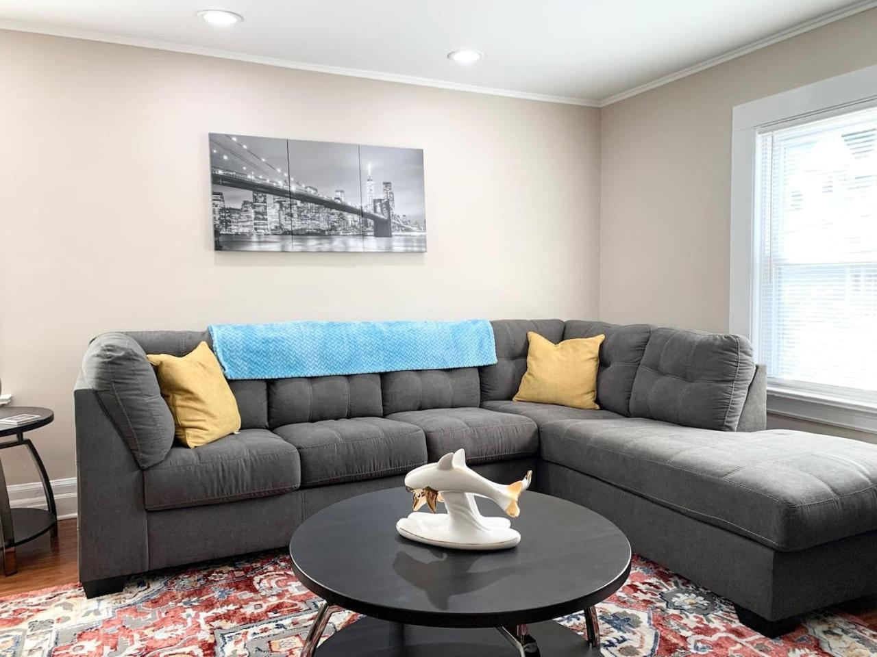 Newly Renovated 2 Bedroom Downtown Apt, Family Getaway. Montclair Dış mekan fotoğraf
